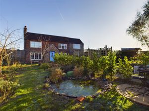 Rear elevation- click for photo gallery